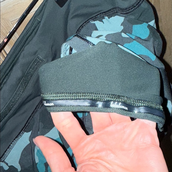 lululemon athletica Camouflage Skirt - Black and Green - Picture 3 of 3